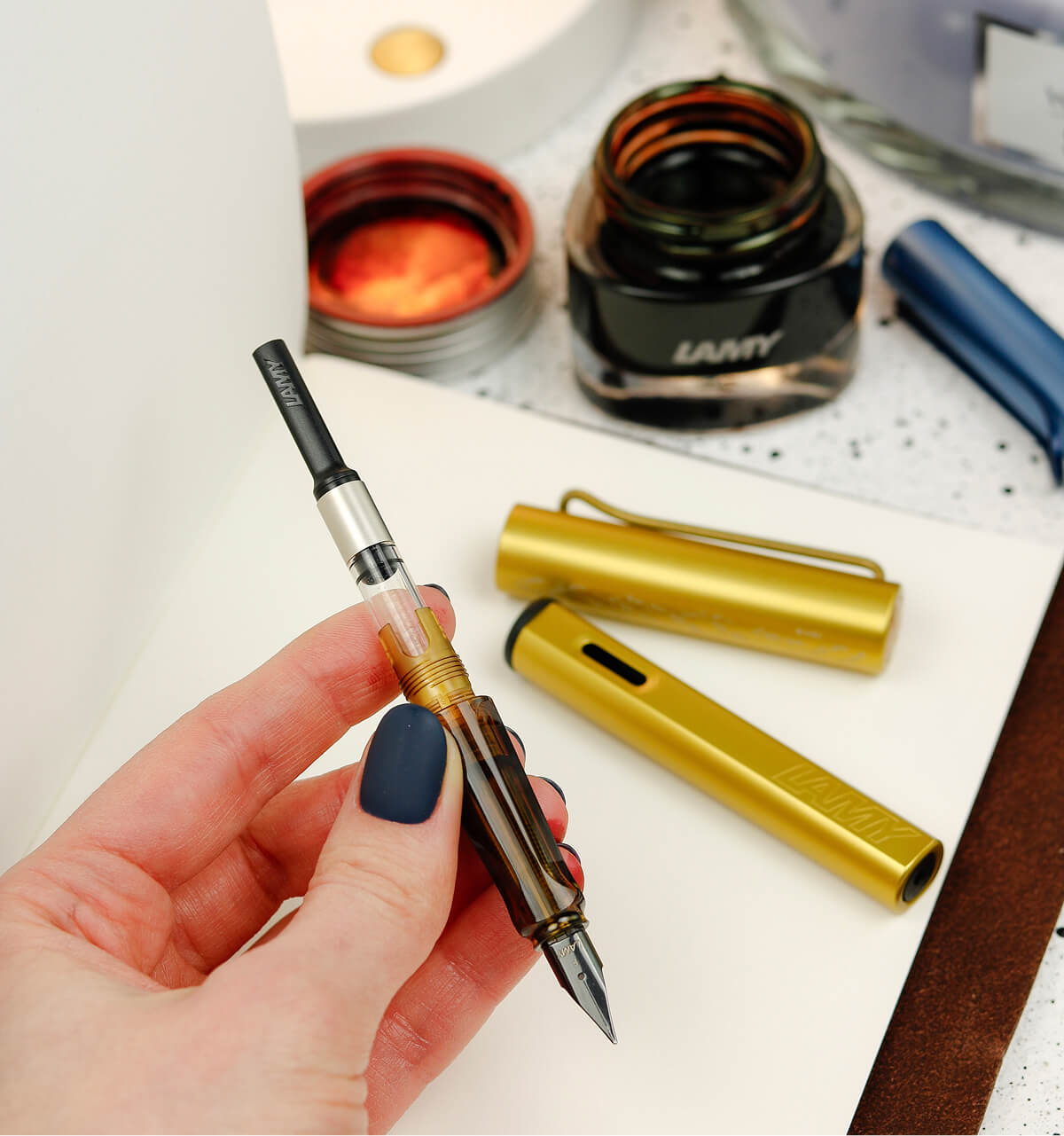 Чорнильна ручка Lamy Safari з конвертером Чорнильна ручка Lamy Safari з конвертером