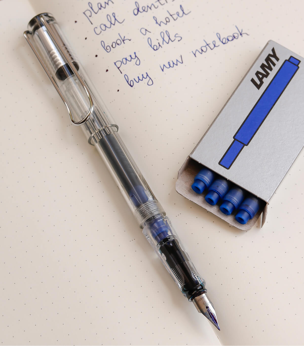 Чорнильна ручка з картріджем Чорнильна ручка з картріджем