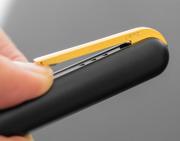 Чорнильна ручка Lamy Imporium чорна з золотом перо F (тонке)