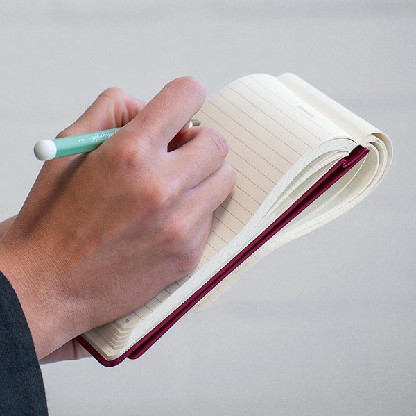 Блокнот Leuchtturm1917 Reporter Notepad кишеньковий 9 х 15 см в лінію чорний