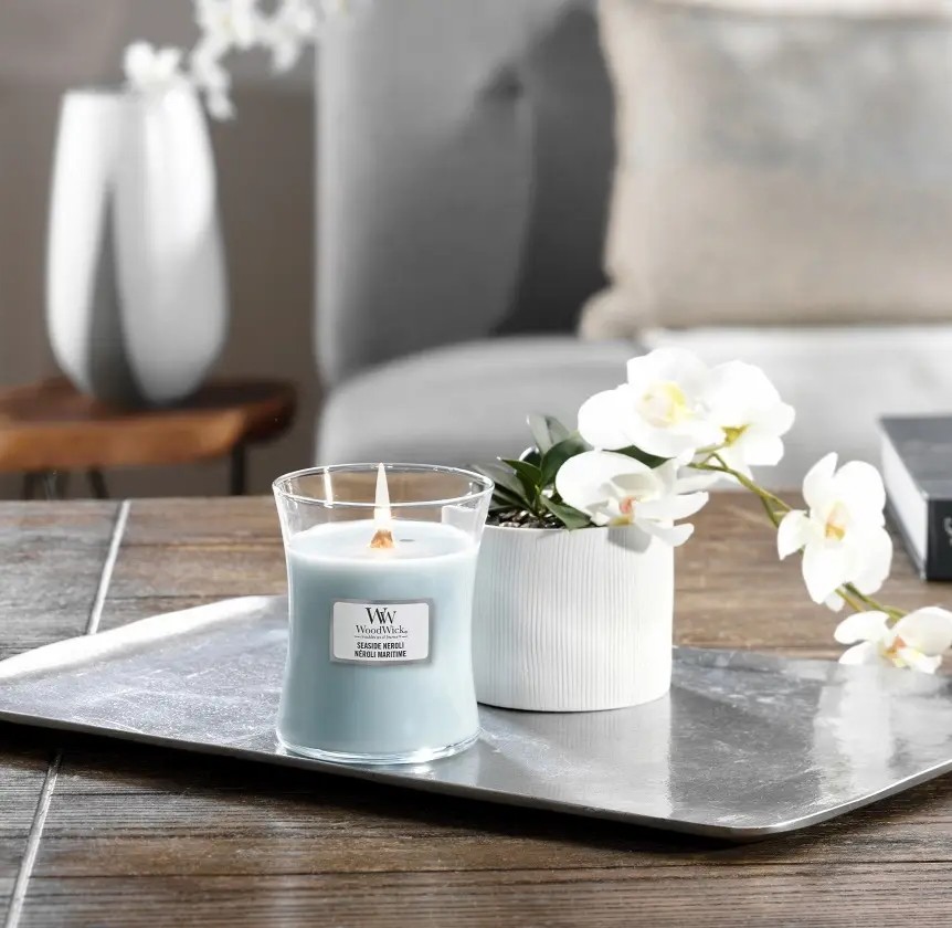 Ароматична свіча WoodWick Medium Seaside Neroli 275 г