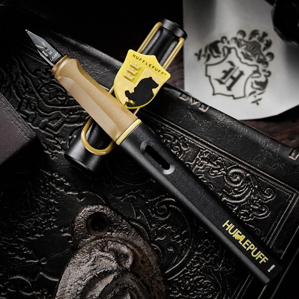 Чорнильна ручка Lamy Safari x Harry Potter Hufflepuff чорна з жовтим перо EF (дуже тонке)