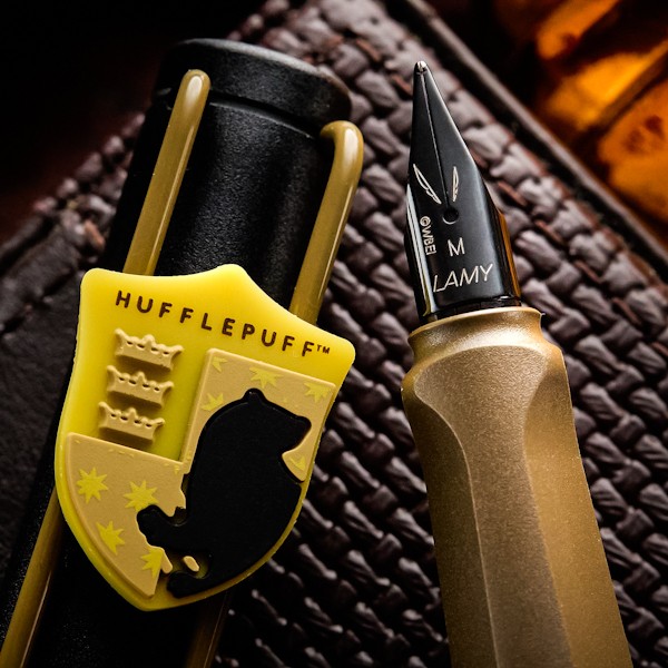 Чорнильна ручка Lamy Safari x Harry Potter Hufflepuff чорна з жовтим перо EF (дуже тонке)