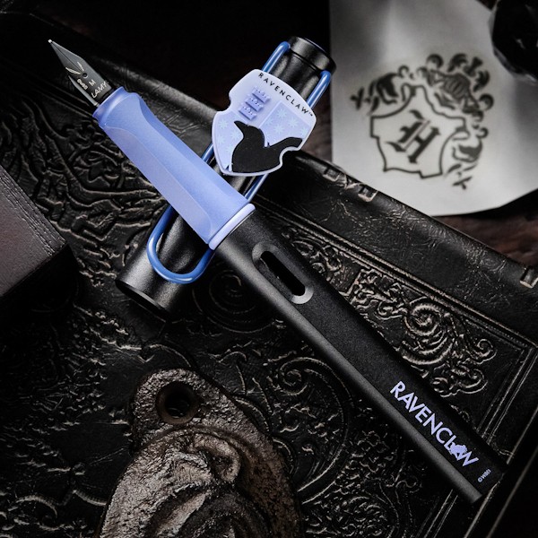 Чорнильна ручка Lamy Safari x Harry Potter Ravenclaw чорна з синім перо EF (дуже тонке)