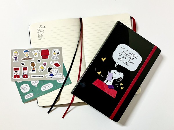 Блокнот Moleskine Peanuts Admirer середній 13 х 21 см в лінію чорний