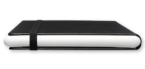 Блокнот Moleskine Paper Tablet середній 13 х 21 см в крапку чорний 