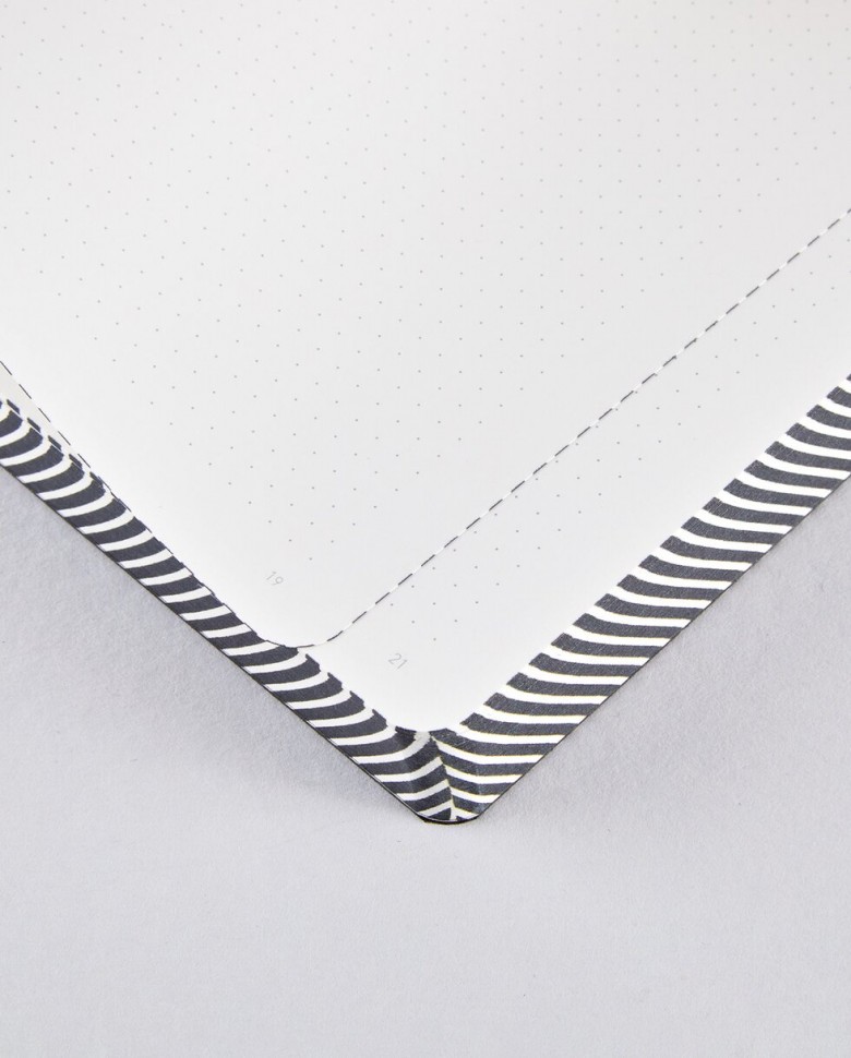 Блокнот Nuuna Graphic Master Plan 16,5 х 22 см в крапку 