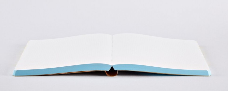 Блокнот Nuuna Graphic Nuvelle Vague 16,5 х 22 см в крапку 