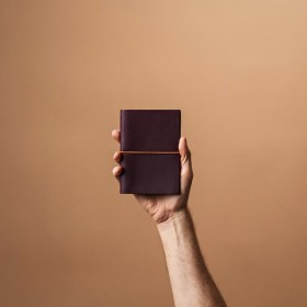 Блокнот Paper Republic Grand Voyageur Pocket бордовий