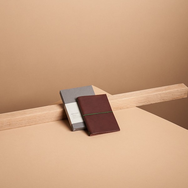 Блокнот Paper Republic Grand Voyageur Pocket горіховий
