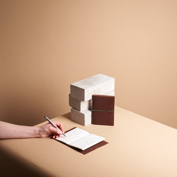 Блокнот Paper Republic Grand Voyageur Pocket горіховий