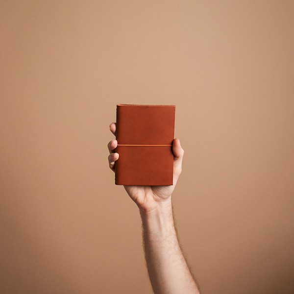 Блокнот Paper Republic Grand Voyageur Pocket коньячний