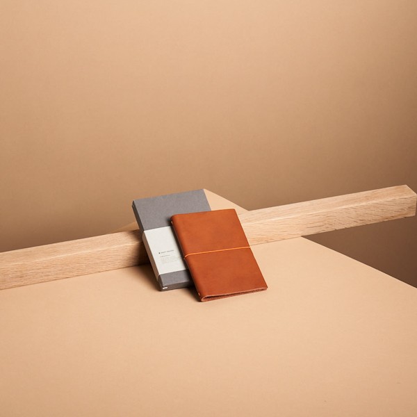 Блокнот Paper Republic Grand Voyageur Pocket коньячний
