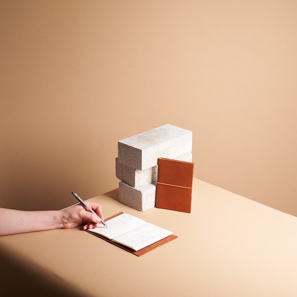 Блокнот Paper Republic Grand Voyageur Pocket коньячний