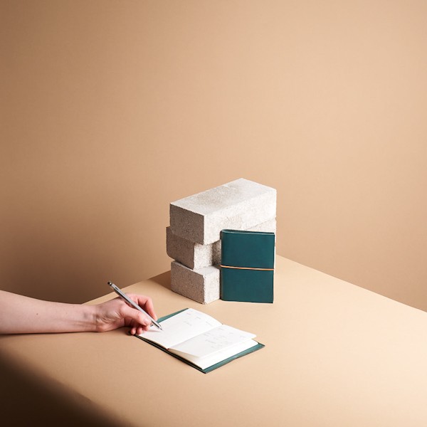 Блокнот Paper Republic Grand Voyageur Pocket синій