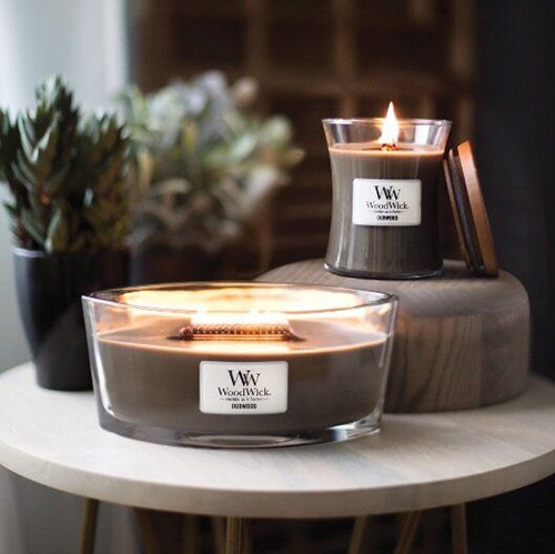 Ароматична свіча WoodWick Medium Oudwood 275 г 