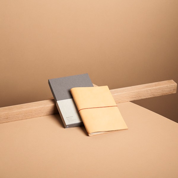 Блокнот Paper Republic Grand Voyageur XL бежевий