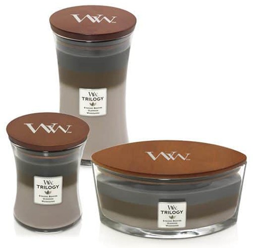 Ароматична свіча WoodWick Medium Trilogy Cozy Cabin 275 г