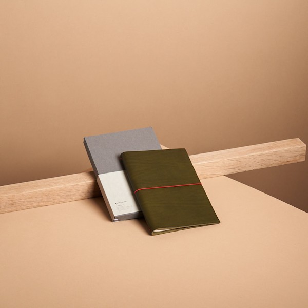 Блокнот Paper Republic Grand Voyageur XL оливковий