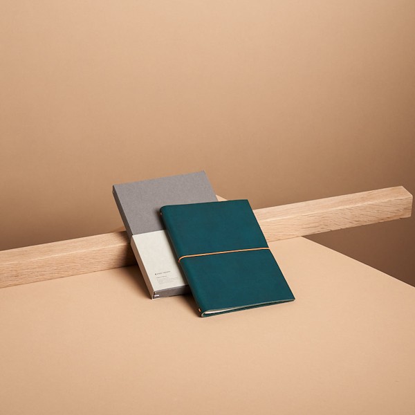 Блокнот Paper Republic Grand Voyageur XL синій