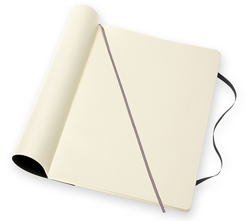 Блокнот Moleskine Classic A4 21 x 29,7 см в крапку чорний м'який