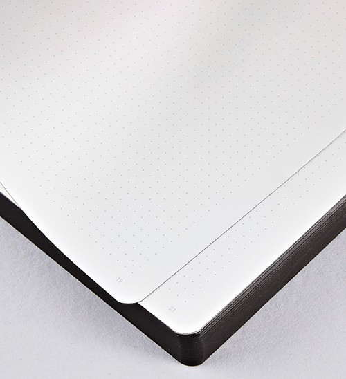 Блокнот Nuuna Voyager Black 13,5 x 20 см в точку 