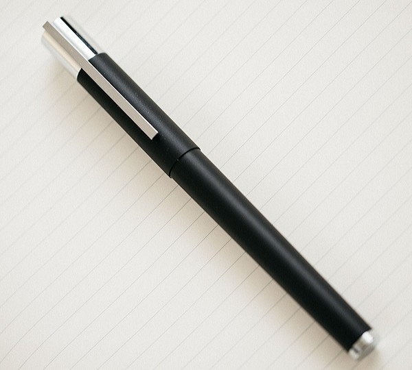 Чорнильна ручка Lamy Scala чорна перо F (тонке)