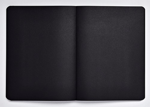 Блокнот Nuuna Not White Black 16,5 x 20 см з чорними сторінками