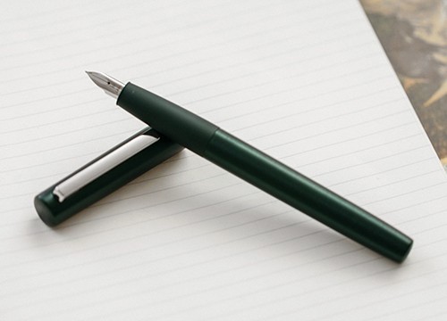 Чорнильна ручка Lamy Aion темно-зелена перо EF (екстра-тонке)
