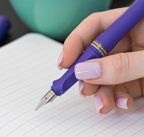 Чорнильна ручка Lamy Safari фіолетова перо EF (екстра-тонке)