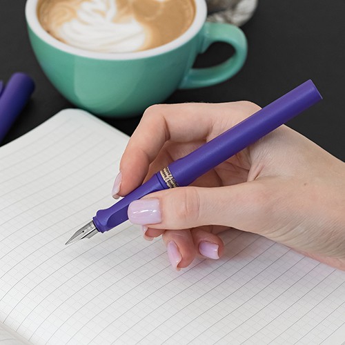 Чорнильна ручка Lamy Safari фіолетова перо EF (екстра-тонке)