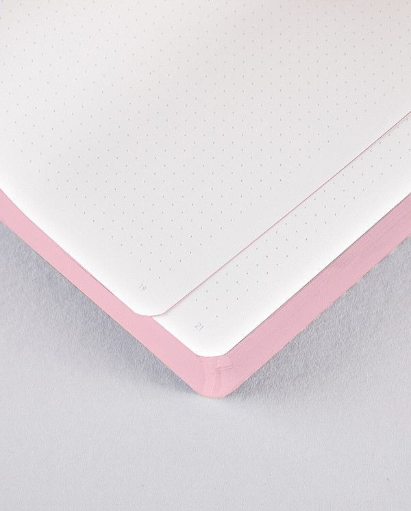 Блокнот Nuuna Graphic Playful Thoughts 16,5 х 22 см в крапку