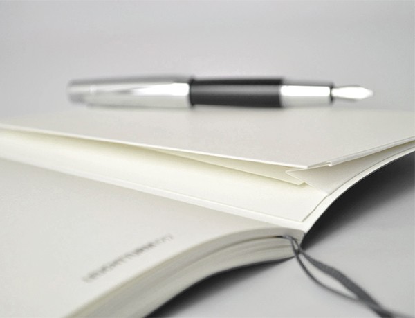 Блокнот Leuchtturm1917 Smooth Colours м'який середній 14,5 х 21 см в крапку ліловий