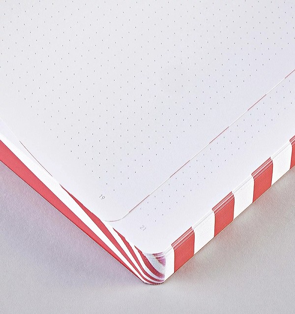 Блокнот Nuuna Graphic Fancy Fans 16,5 х 22 см в крапку