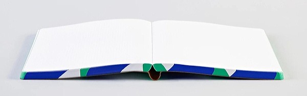 Блокнот Nuuna Graphic Soft Ice 16,5 х 22 см в крапку