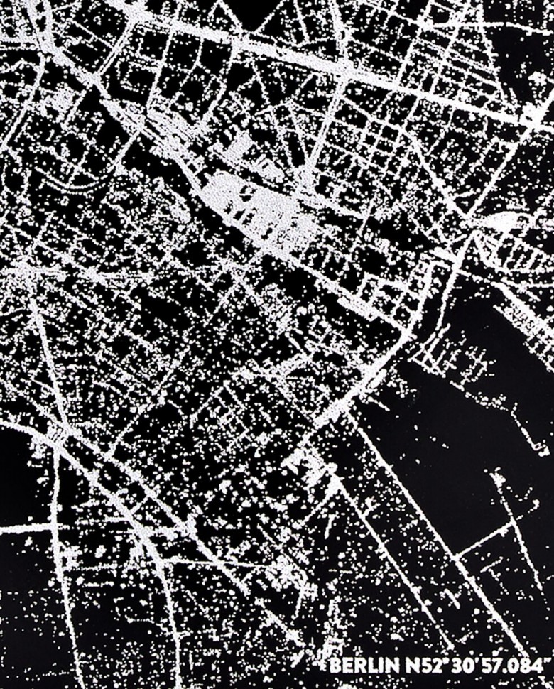 Блокнот Nuuna Nightflight Berlin Silver 16,5 x 22 см в крапку