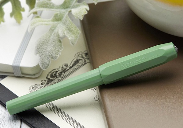 Чорнильна ручка Kaweco Perkeo Jungle Green світло-зелена перо M (середнє)