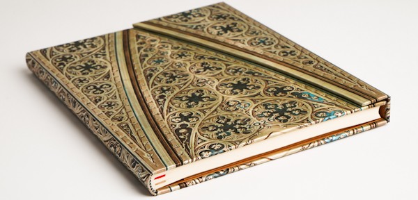 Щотижневик з місцем для записів Paperblanks на 2026 рік Міланський Собор великий