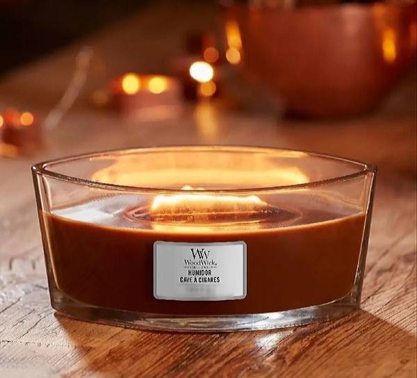 Ароматична свіча WoodWick Ellipse Humidor 453 г