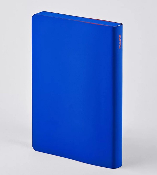 Блокнот Nuuna Graphic Free Hugs by Jan Paul Muller 10,8 х 15 см в крапку