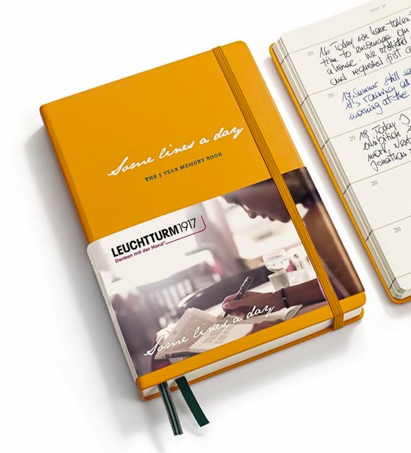 Щоденник Leuchtturm1917 Some Lines a Day на 5 років середній 14,5 х 21 см сонячний жовтий
