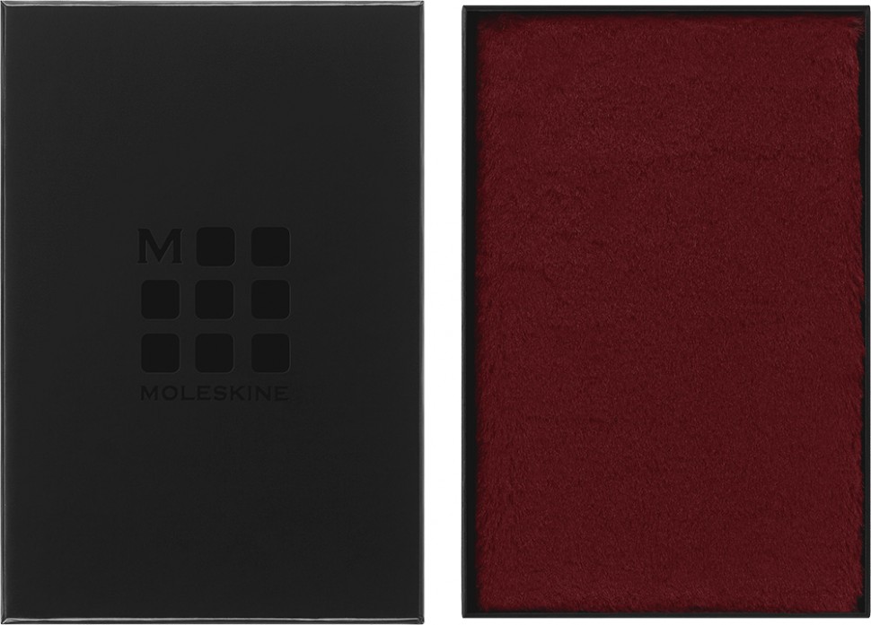 Блокнот Moleskine Soft зі штучного хутра середній 13 х 21 см в лінію кленово-червоний