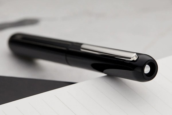 Чорнильна ручка Lamy Dialog 3 чорний лак перо F (тонке)