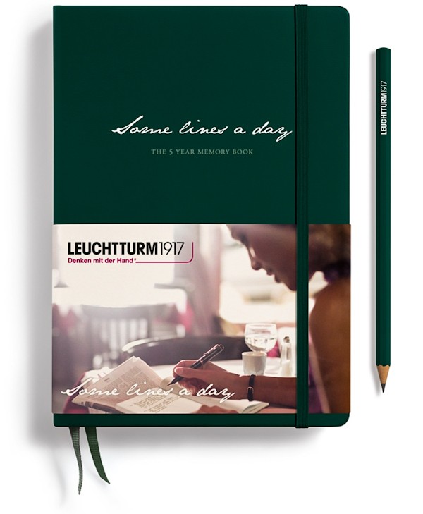 Щоденник Leuchtturm1917 Some Lines a Day на 5 років середній 14,5 х 21 см лісовий зелений