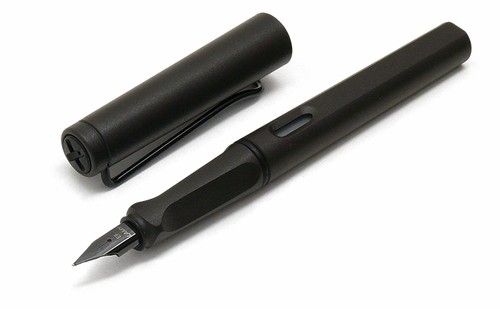 Чорнильна ручка Lamy Safari матова чорна перо F (тонке)