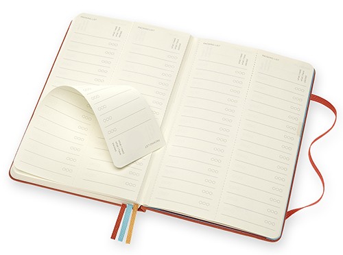 Блокнот Moleskine Voyageur 11,5 х 18 см червоний гібіскус